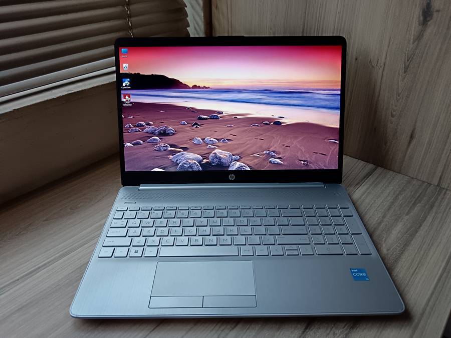Hp laptop 15-dw3xxx Intel Core i3 11th Gen + Free Laptop Bag