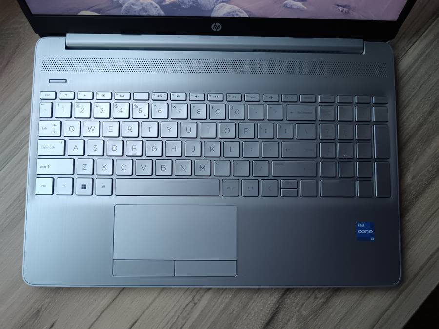 Hp laptop 15-dw3xxx Intel Core i3 11th Gen + Free Laptop Bag