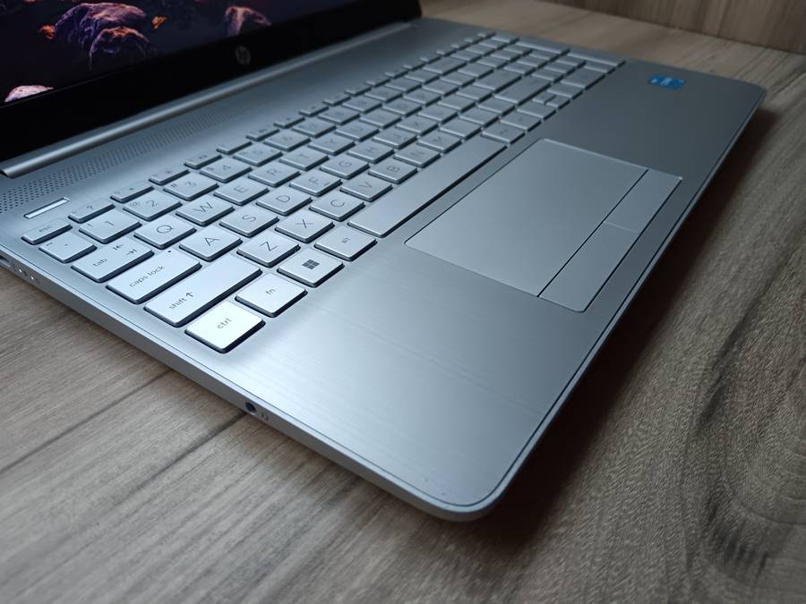 Hp laptop 15-dw3xxx Intel Core i3 11th Gen + Free Laptop Bag