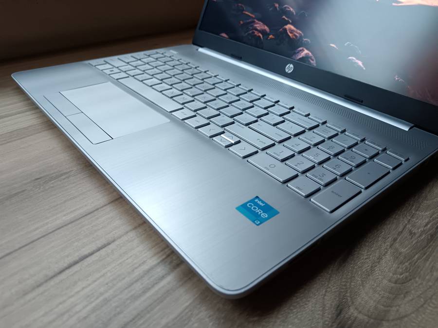Hp laptop 15-dw3xxx Intel Core i3 11th Gen + Free Laptop Bag