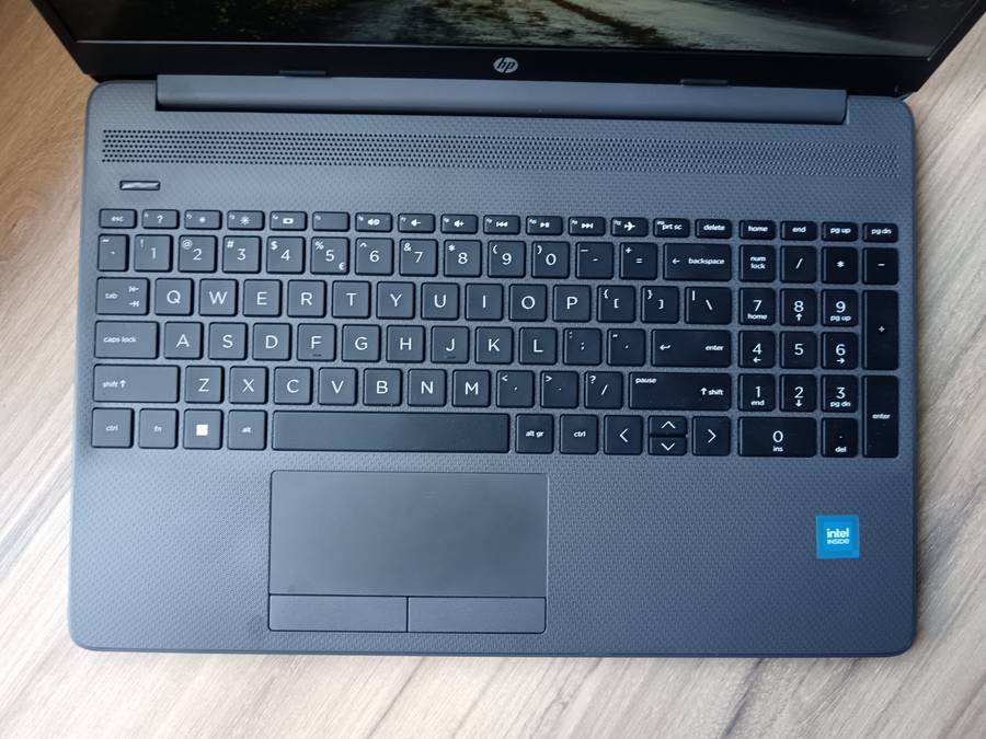 HP 250 G9 15.6` Celeron N4500 8GB RAM 256GB SSD Win 11