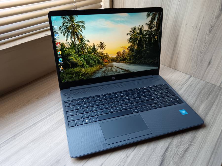 HP 250 G9 15.6` Celeron N4500 8GB RAM 256GB SSD Win 11