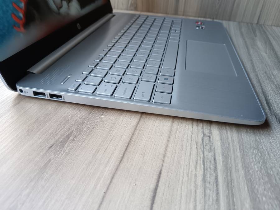 Hp Laptop 15s-eq2xxx AMD Ryzen 5 5500u + Free Laptop Bag