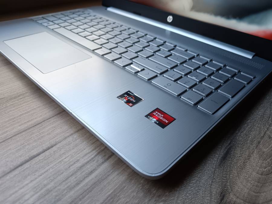 Hp Laptop 15s-eq2xxx AMD Ryzen 5 5500u + Free Laptop Bag