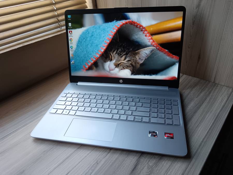Hp Laptop 15s-eq2xxx AMD Ryzen 5 5500u + Free Laptop Bag