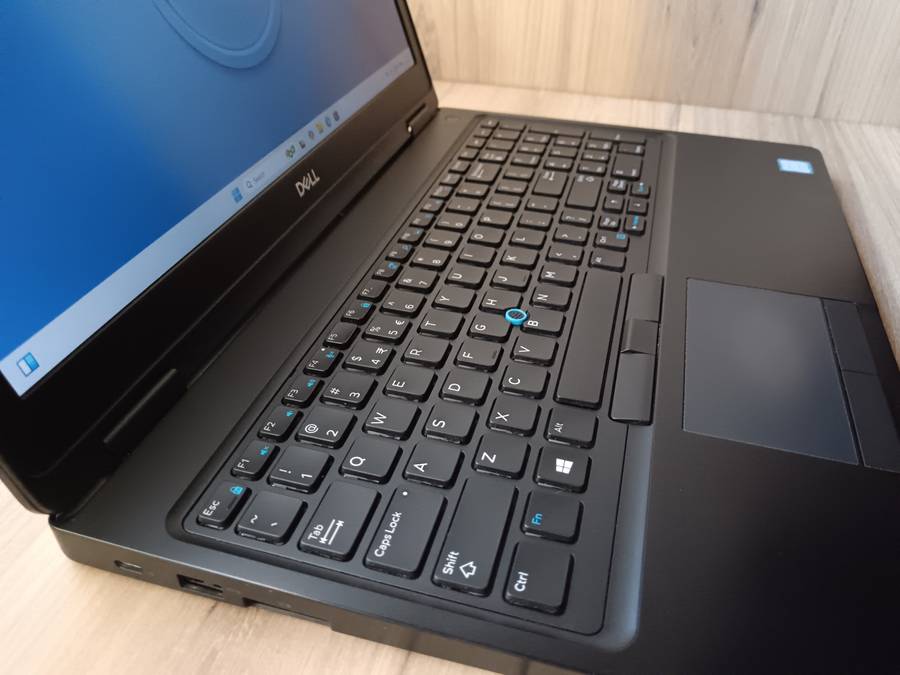 Dell Latitude 5591 Intel Core i7-8850H + Free Laptop Bag