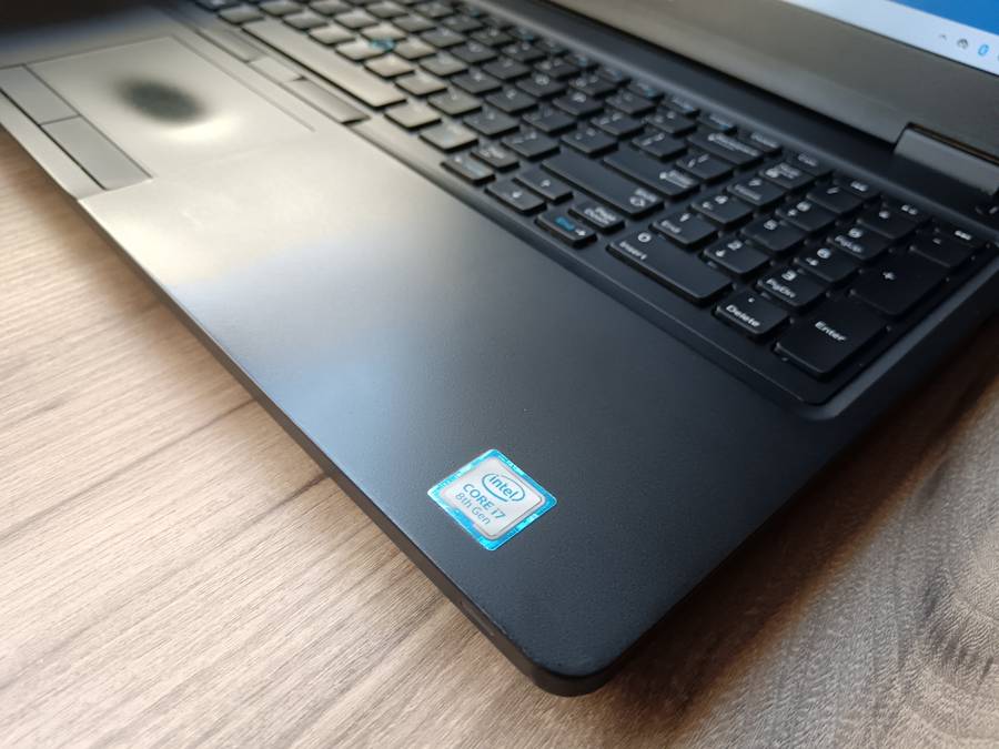 Dell Latitude 5591 Intel Core i7-8850H + Free Laptop Bag