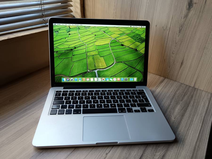 Macbook Pro (Retina 2014 13inch) + Free Laptop Bag
