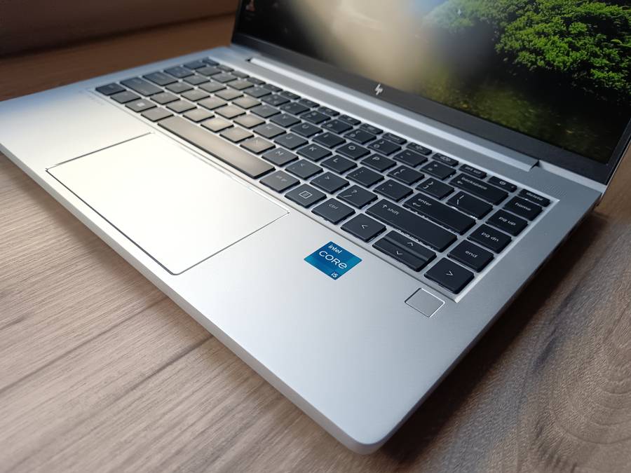 HP EliteBook 640 G9 Intel Core i5 12th Gen + Free Laptop Bag