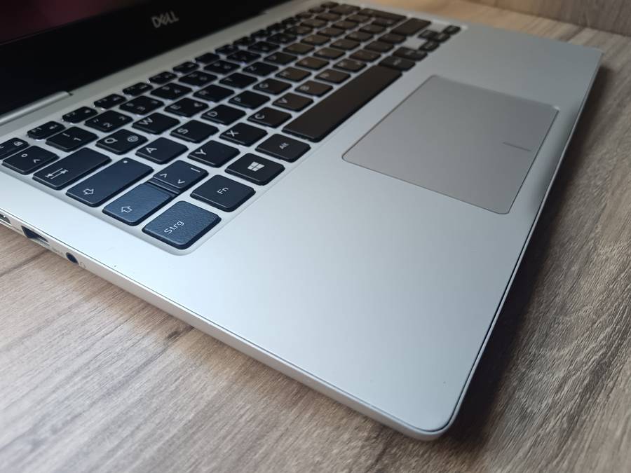 Dell Inspiron 7370 Intel Core I7 + Free Laptop Bag