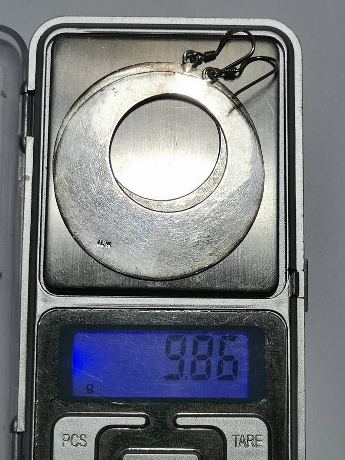 A PAIR OF BIG .925 SIVER EARRINGS. STAMPED. TOTAL WEIGHT: 9.86 GRAMS.