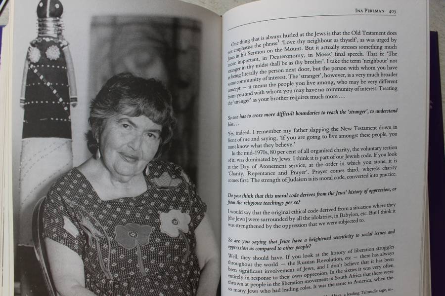 Cutting Through the Mountain, interviews with South African Jewish Activistes - Suttner