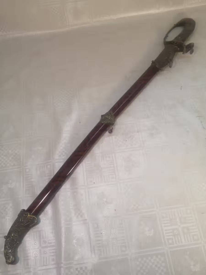 BEAUTIFUL DECORATIVE VINTAGE SABRE SWORD