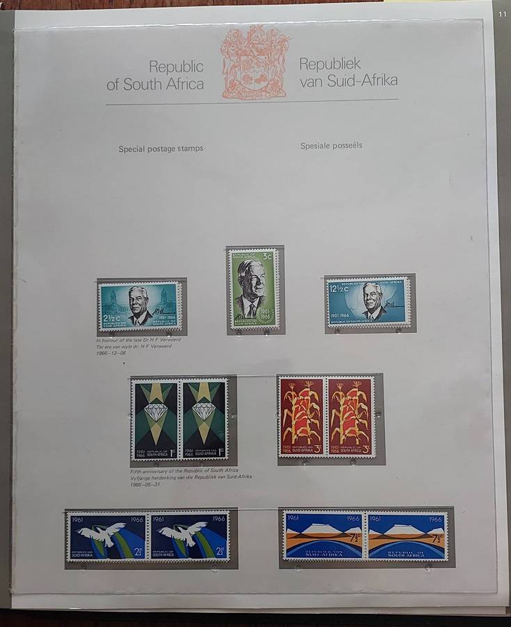 RSA Album, 1961-86, 48 pages, stamps UMM - MH, 3 x pages incomplete, see pics of some pgs