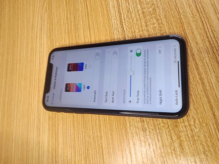 iPhone 11 | Black | 64GB | Excellent Condition | With Extras | Read