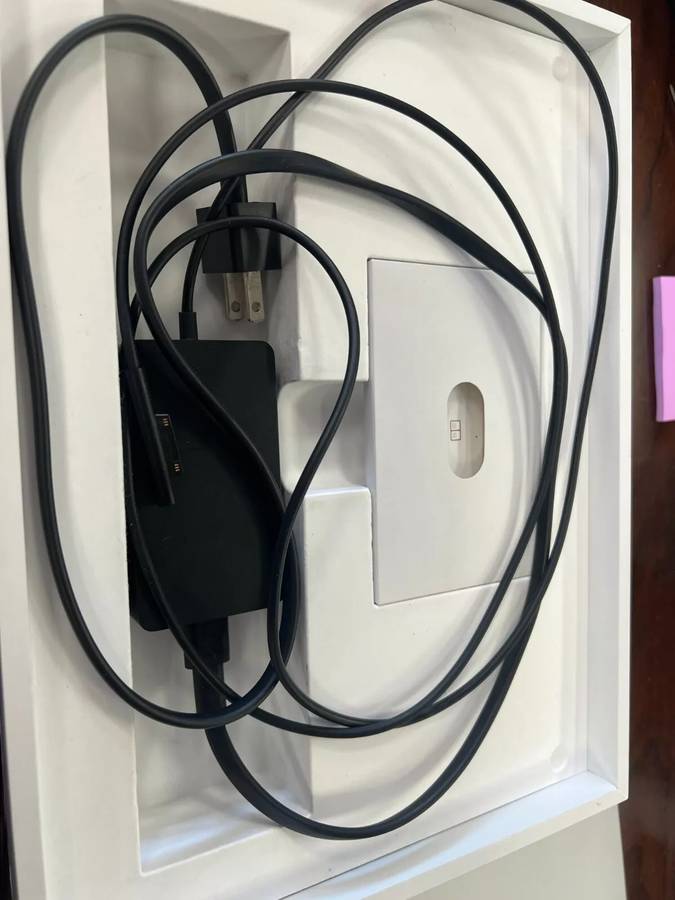 As New | Microsoft Surface Laptop 13.5' 2K Touch Display 12th Gen i5, 8GB Ram, 256SSD | Boxed