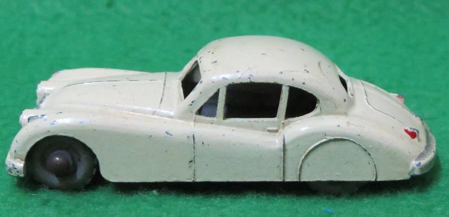 Matchbox Moko Lesney**No. 32**Jaguar XK 140**Made in England**