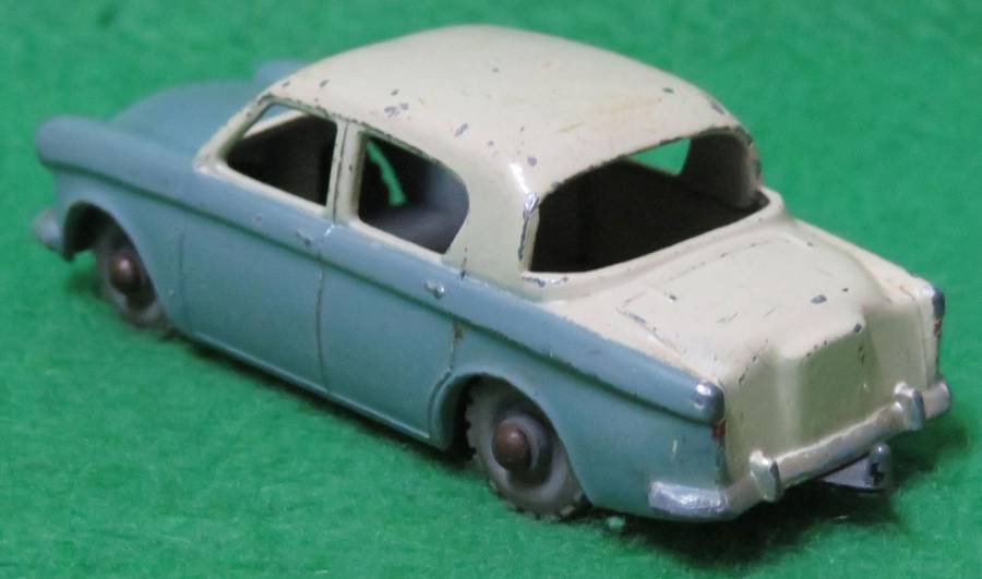 Matchbox Moko Lesney**No. 43**Hillman Mix**Made in England**