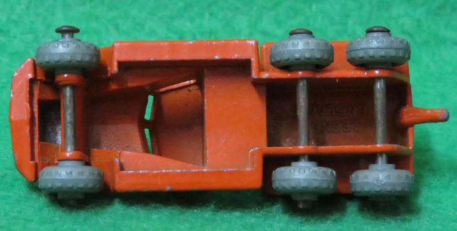 Matchbox Moko Lesney**No. 15**Truck - Prime Mover**Made in England**
