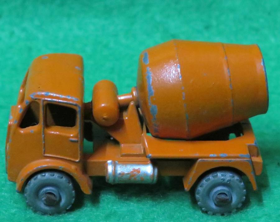 Matchbox Moko Lesney**No. 26**ERF Truck - Cement Mixer**Made in England**
