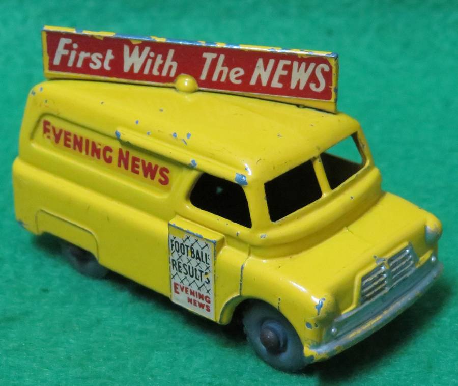 Matchbox Moko Lesney**No. 42**Evening News Van**Made in England**