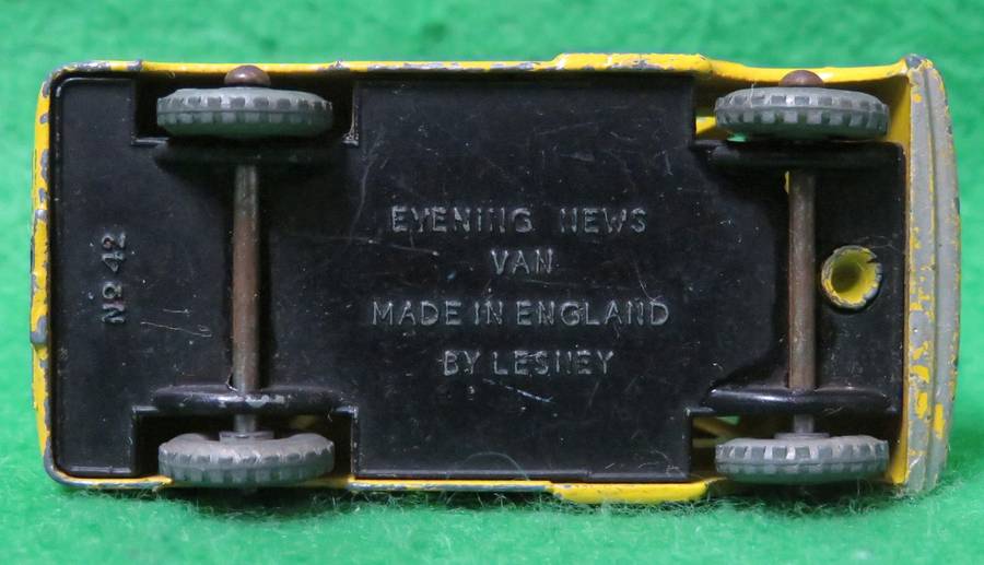 Matchbox Moko Lesney**No. 42**Evening News Van**Made in England**