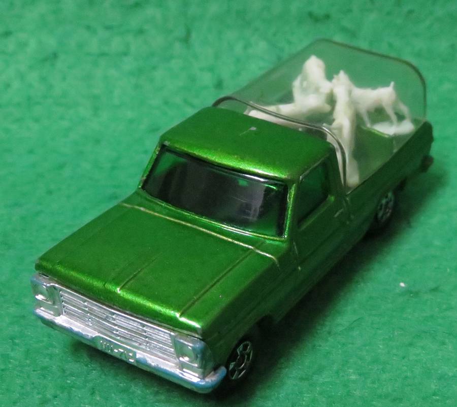 **Matchbox Lesney No.50**Ford - Kennel Truck**1971**Vintage**Excellent condition**With 4 Doggies**
