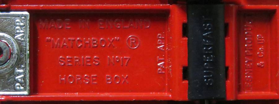 Matchbox Lesney**No. 17**Horse Box Truck**Made in England**Side door opens**With original Horses**