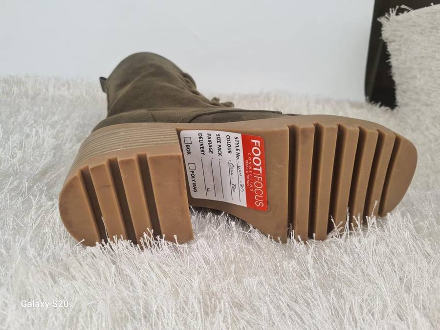 Falls Creek Olive Boot Size 8