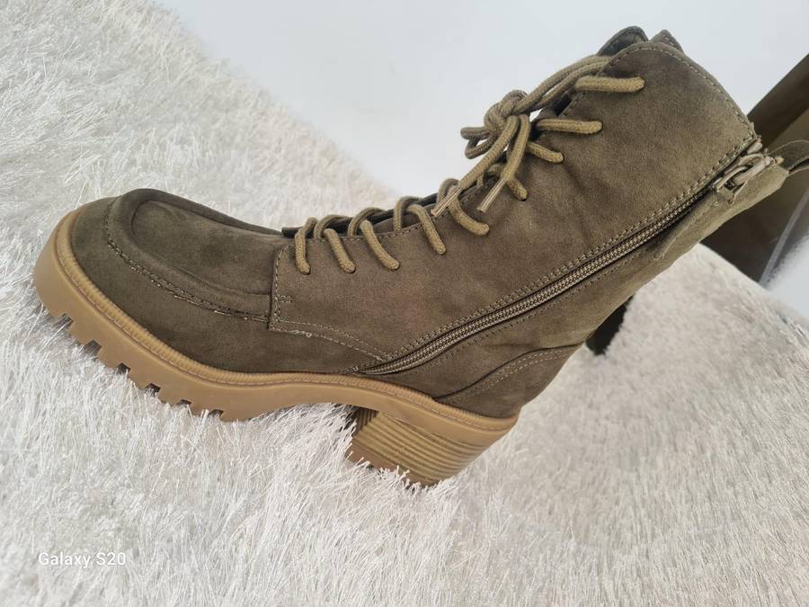 Falls Creek Olive Boot Size 8