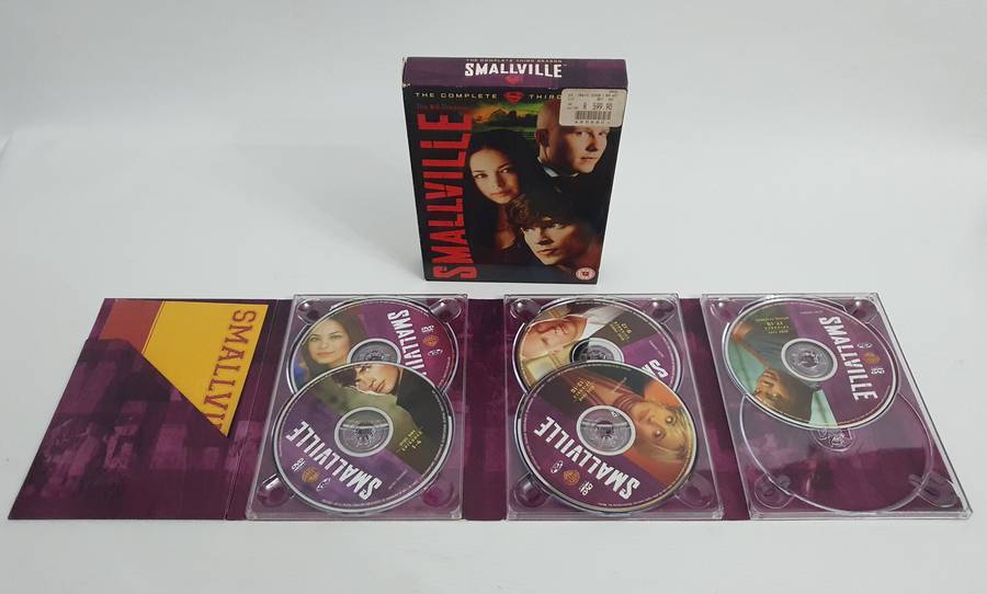 Smallville Season 3 Box Set ( 1 Disc Missing, Untested )