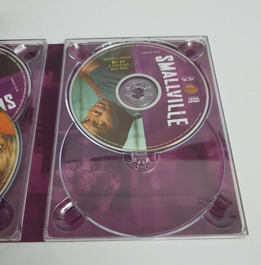 Smallville Season 3 Box Set ( 1 Disc Missing, Untested )