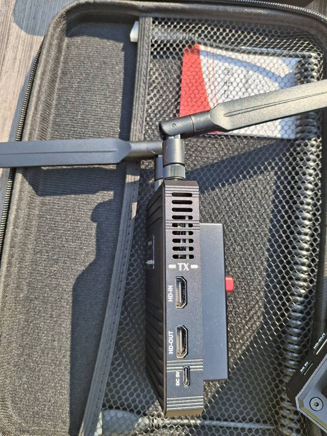 HDMI Wireless Transmitter & Receiver Set (M-HW 200 Pro)