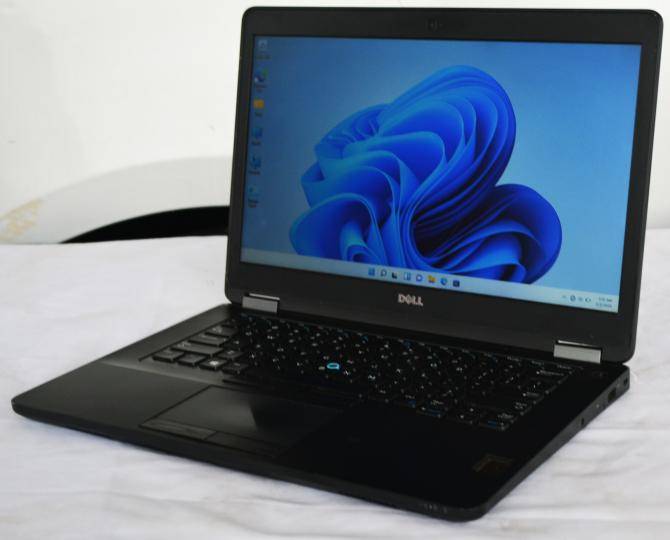 FIRESALE dell  E5470, 6th gen core i5, 500gb hd, 8gb ram, wifi, 3g, cam, 14.1, win 11 pro, etc