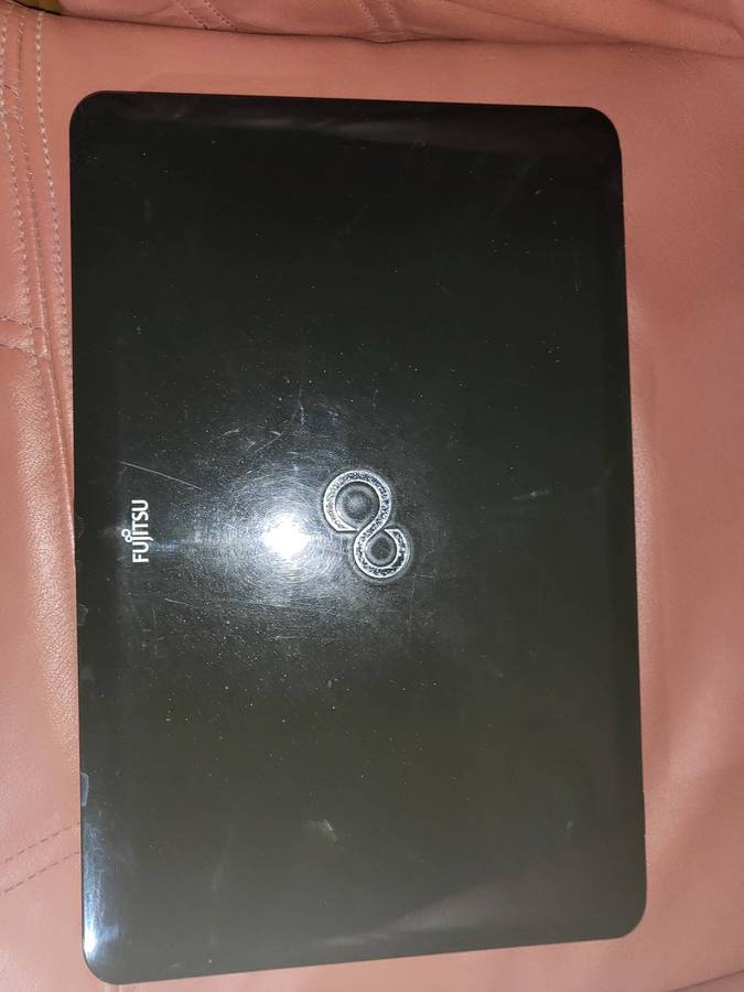 Fujitsu Lifebook AH531