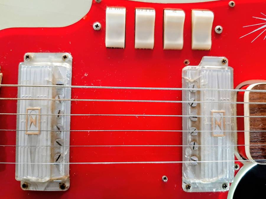 Vintage 1963 Zenon Japanese made guitar in original box.Need TLC.
