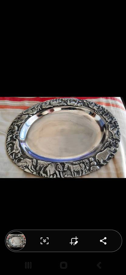 Wilton Armetale alloy serving platters with the big five animals as border decor.38cm and 30 cm