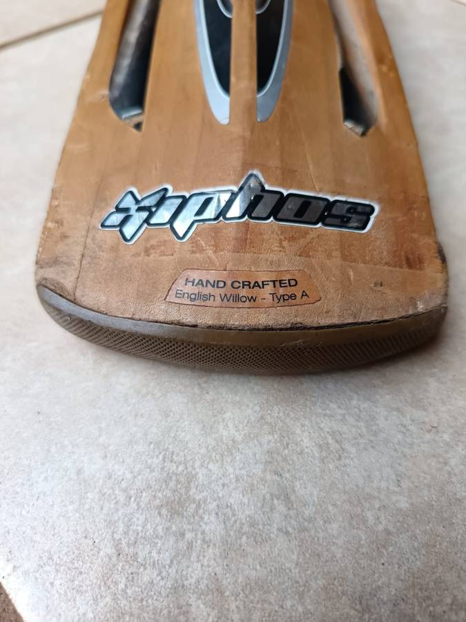 cricket bat