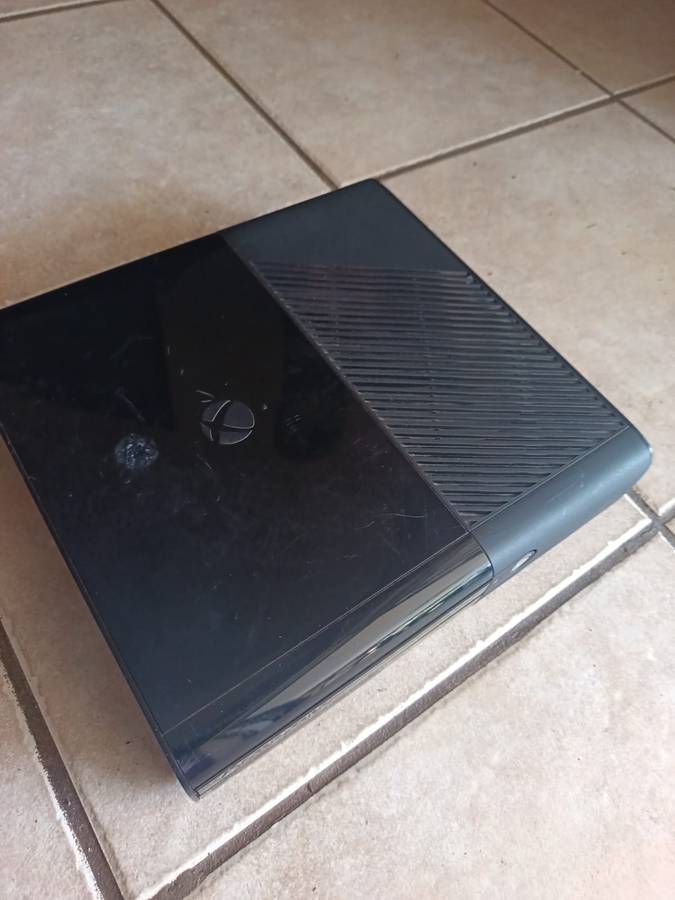 X BOX 360 FOR Spares