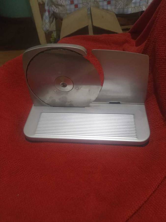 Pineware refurbished bread slicer