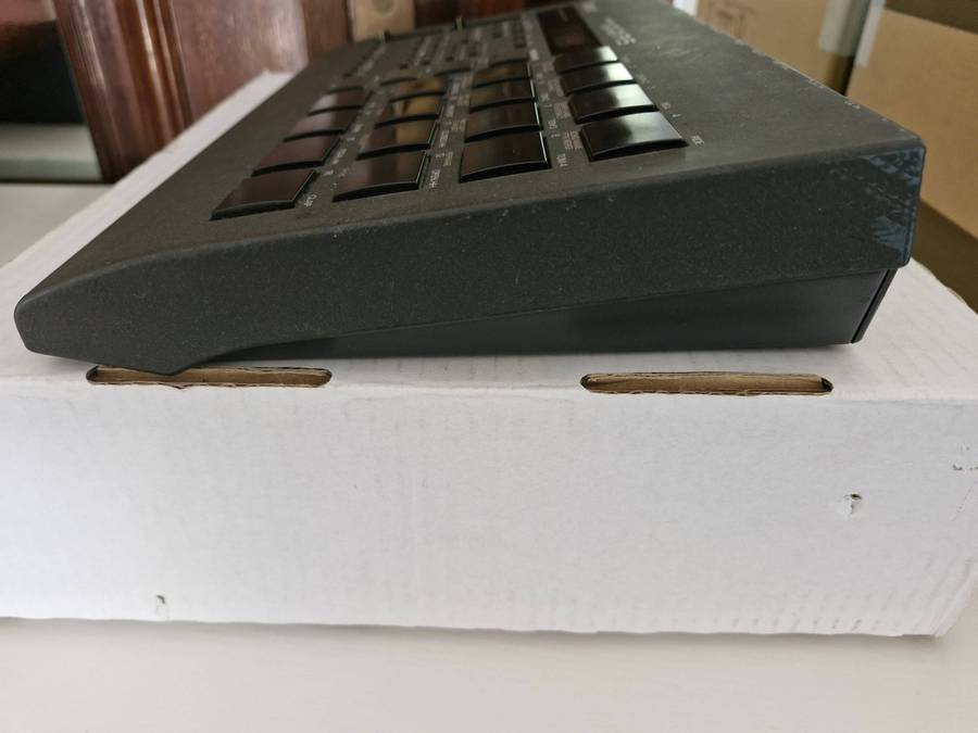 Roland R-5 - Human Rhythm Composer Drum Machine - with Power Supply - Vintage