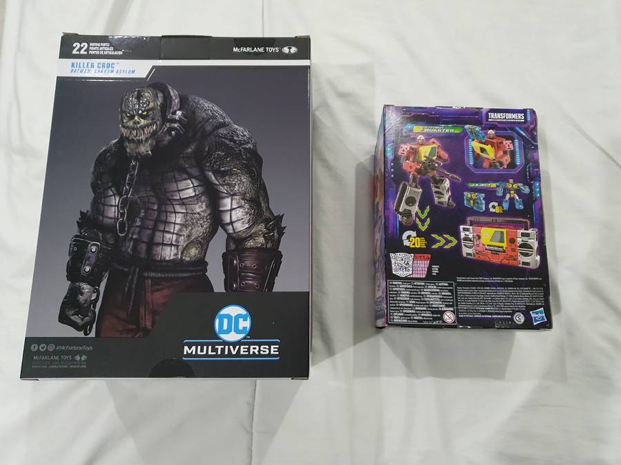 DC Multiverse  - Mega figure Killer Croc & Transformers WFC Kingdom - Autobot Blaster & Eject
