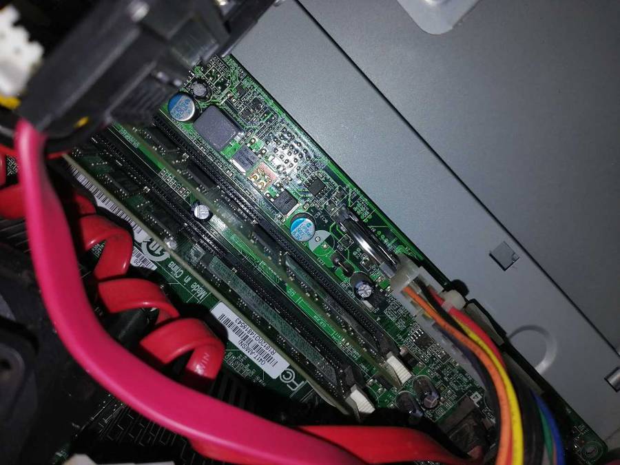 Intel E6600 4GB Ram, 200 GB windows 10