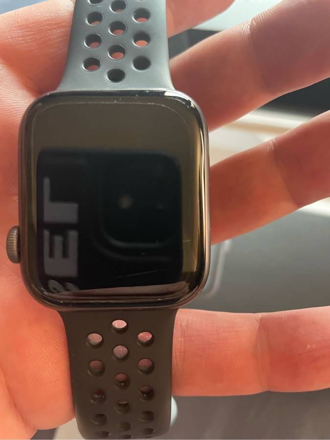 APPLE WATCH 4 NIKE EDITION +