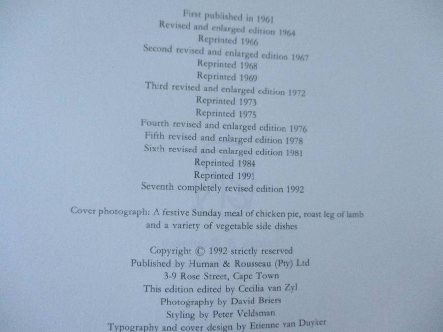 COOK AND ENJOY IT - S.J.A. de VILLIERS - COMPLETELY REVISED EDITION