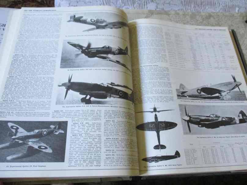JANE'S FIGHTING AIRCRAFT OF WORLD WAR II - A COMPREHENSIVE ENCYCLOPEDIA WITH MORE THAN 1000 ILLUST.