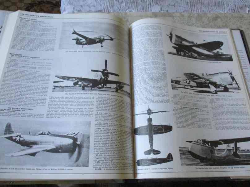 JANE'S FIGHTING AIRCRAFT OF WORLD WAR II - A COMPREHENSIVE ENCYCLOPEDIA WITH MORE THAN 1000 ILLUST.