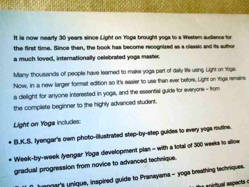 LIGHT ON YOGA - THE CLASSIC GUIDE TO YOGA FROM THE WORLD'S FOREMOST AUTHORITY - B.K.S. LYENGAR
