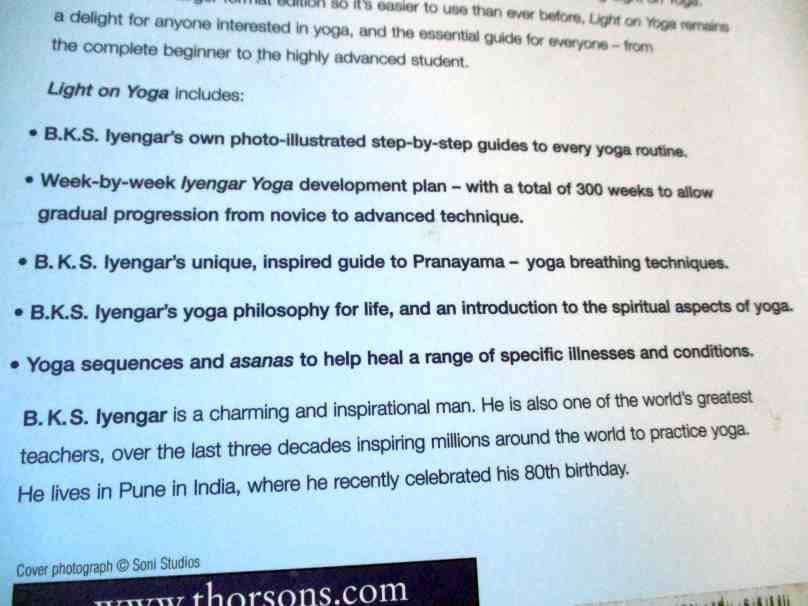 LIGHT ON YOGA - THE CLASSIC GUIDE TO YOGA FROM THE WORLD'S FOREMOST AUTHORITY - B.K.S. LYENGAR