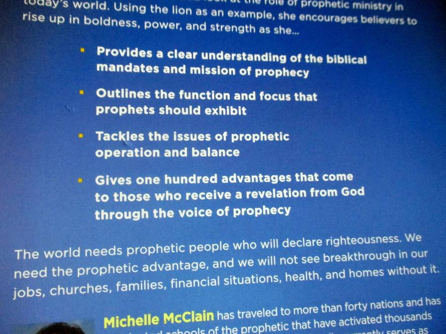 THE PROPHETIC ADVANTAGE - BE GOD'S MOUTHPIECE. TRANSFORM YOUR WORLD - MICHELLE McCLAIN